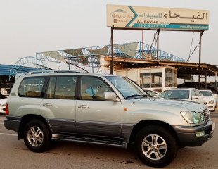 Lexus LX470 V8 4.7L Full Option Model 2005