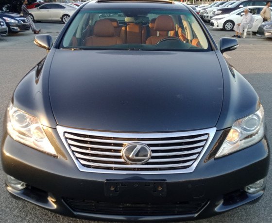 lexus-ls460-46l-v8-model-2010-big-1