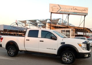 Nissan Titan XD 4X4 V8 5.6L Model 2017