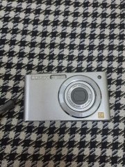 كاميرا lumix ديجيتال