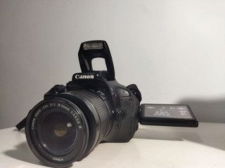 كاميرا كانون 600d للبيع