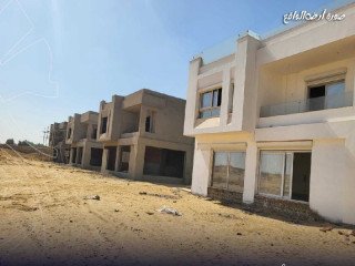Twin house 335m for sale in Zayard Elite compound